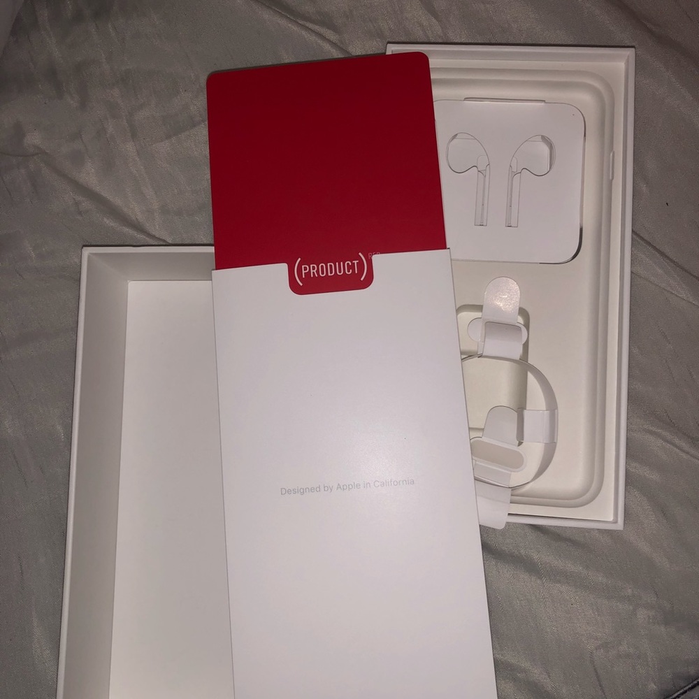 iPhone 7 Plus boxes - Picture 2 of 6